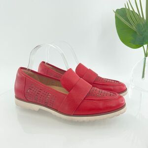 Earth Shoes Womens 9 Masio Slip On Penny Loafers Red Leather Perforated